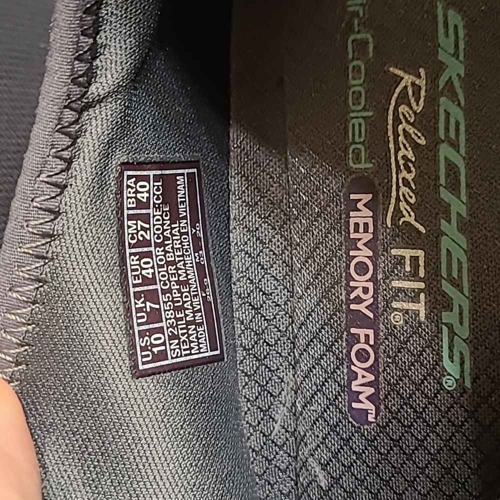 NWOB SKECHERS grey slip-op sneaker - Picture 5 of 5